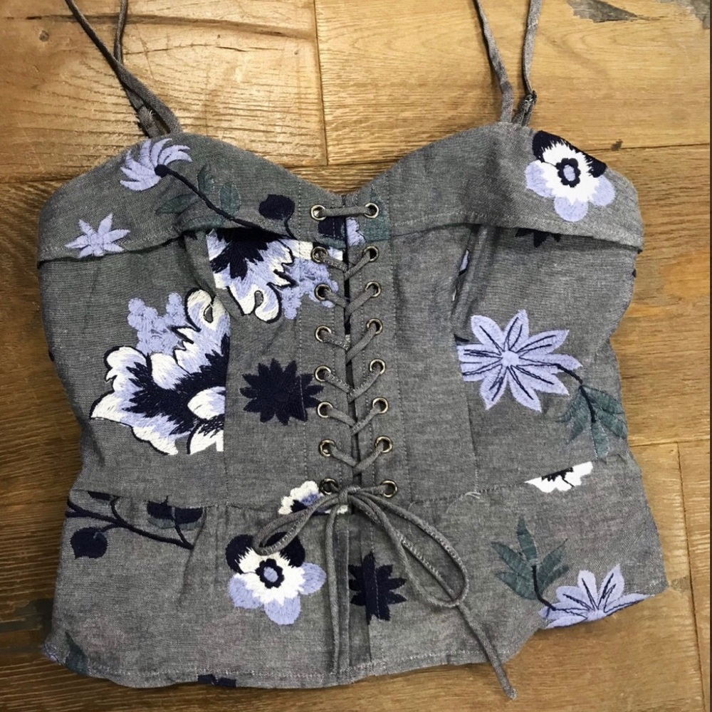 Embroidery Floral Denim Crop Top